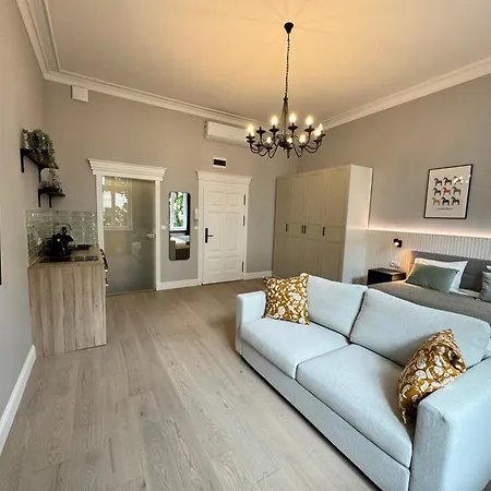 Old Town Twenty Three